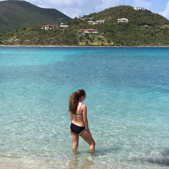 Meet your Posher, Brenna - Picture 2 of 4